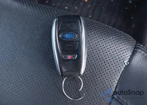 2015 Subaru Legacy 2.5I Limited z USA, uszkodzony, nr VIN 4S3BNAL60F3019588